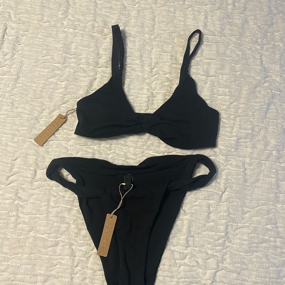 BRAND NEW SKIMS COTTON TOP AND BOTTOM